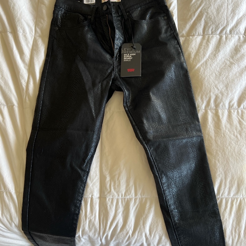 Levi's Mile High Ankle Black Super Skinny Jeans EUC